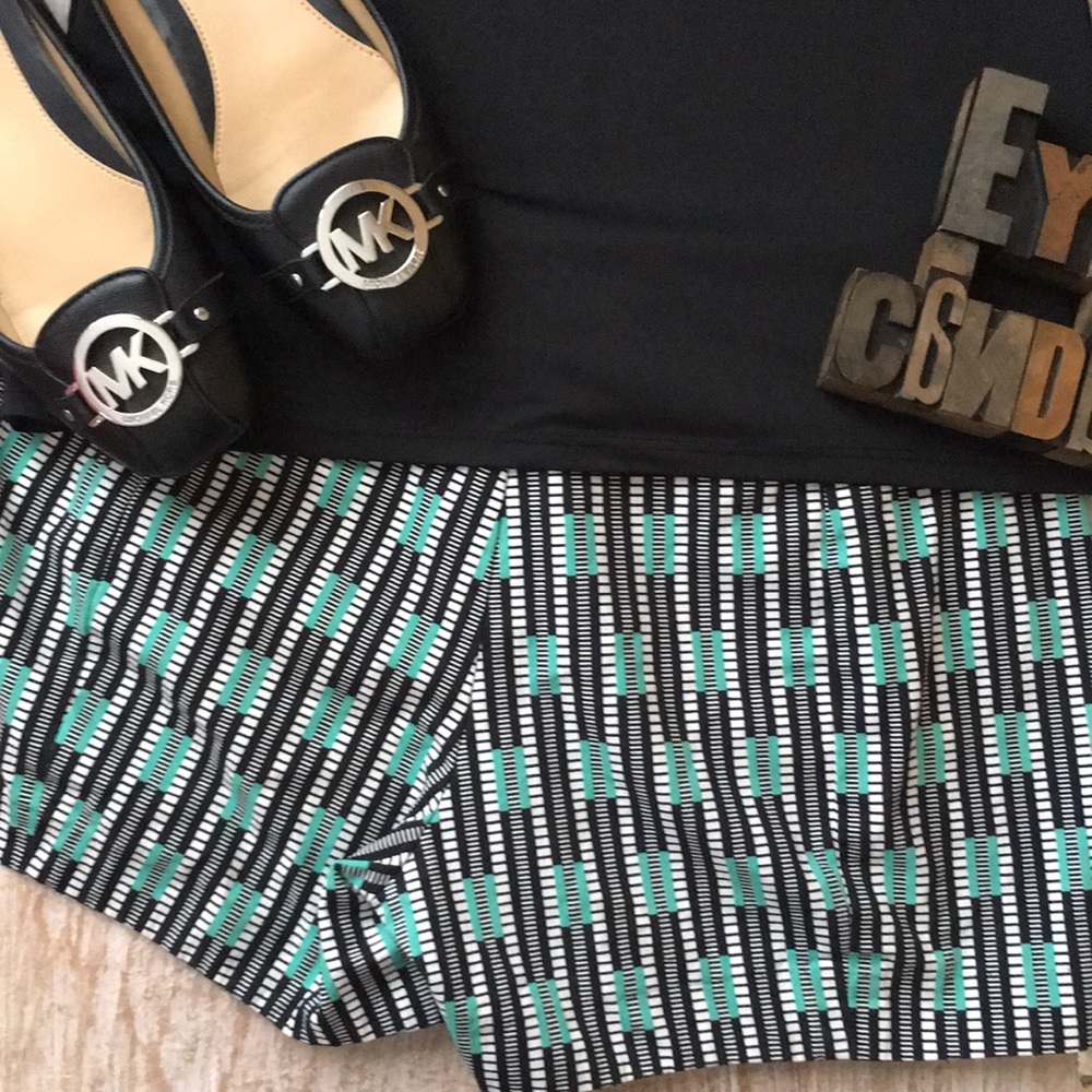 GAP Geometric Print Shorts
